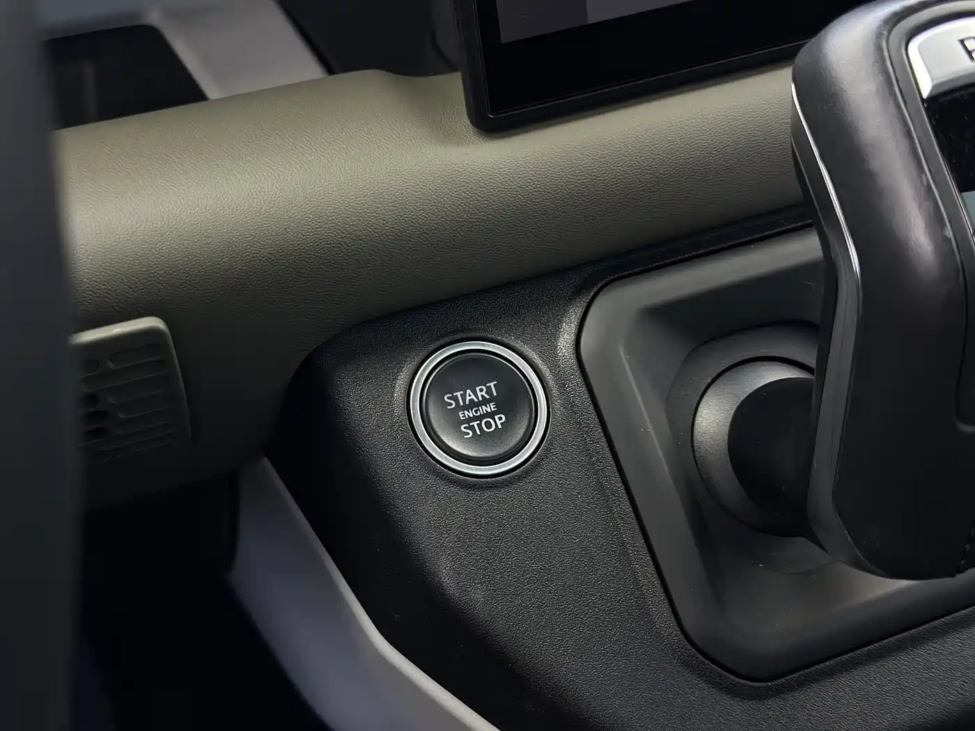 Land Rover Defender 2022 110 P400 X-DYNAMIC HSE фото 29