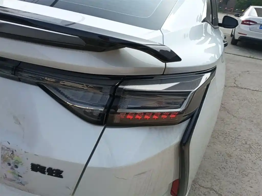 DONGFENG FENGSHEN YI HYUN