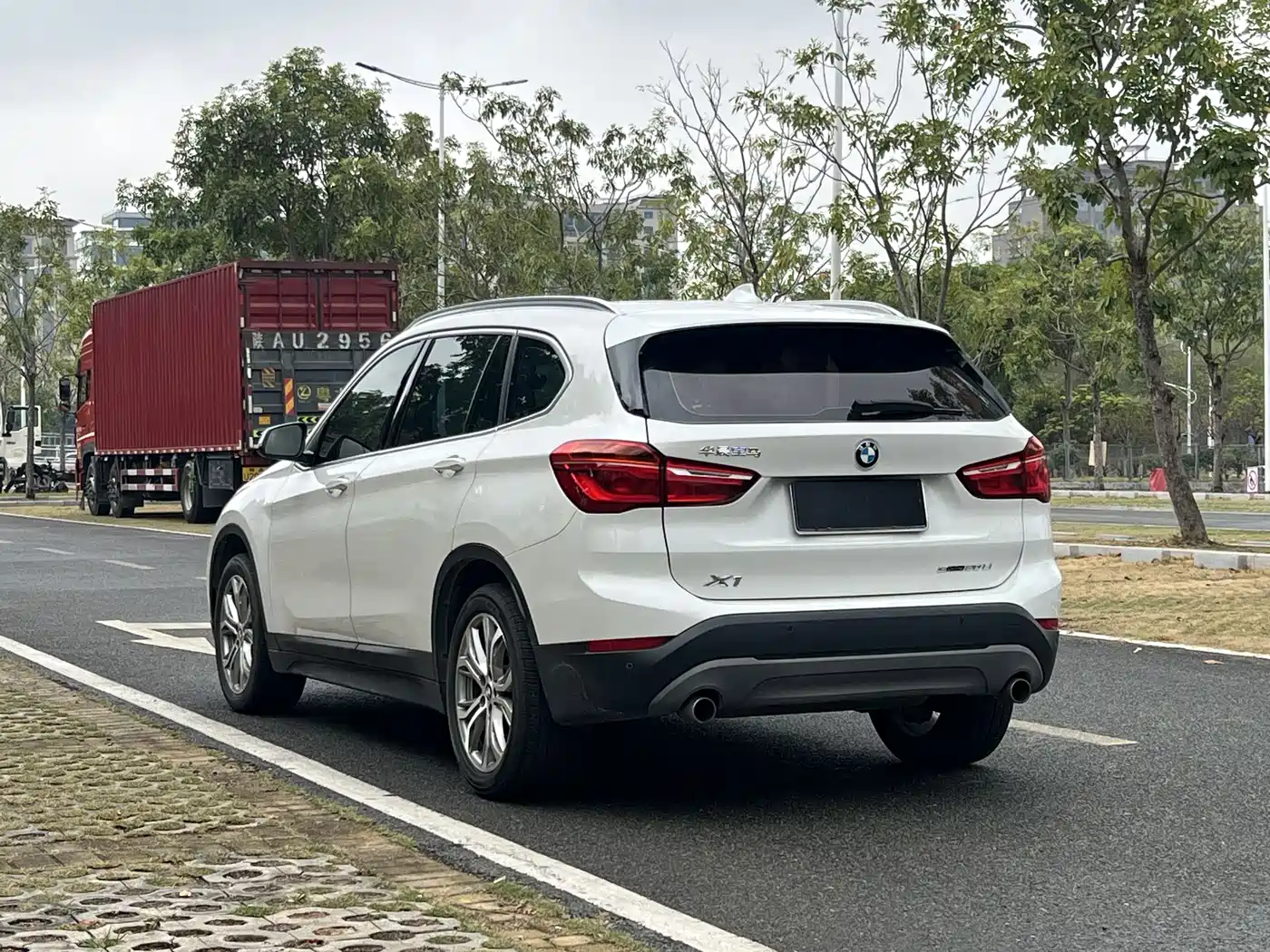 BMW X1 2018 sDrive20Li Leading Model фото 7