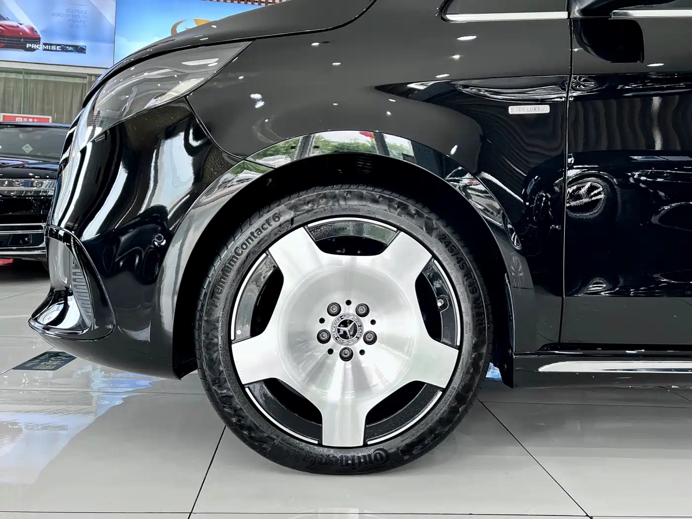 Mercedes-Benz V-Class 2024 V 300 L Long Wheelbase Luxury Edition фото 29