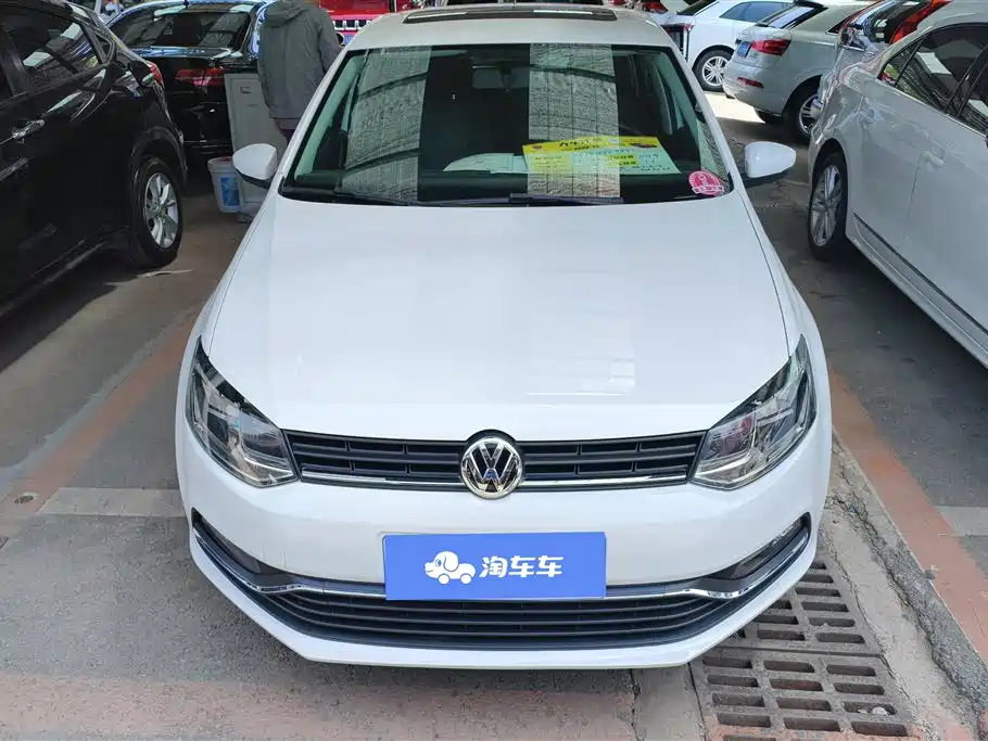 Volkswagen Polo 2016 1.6L Automatic Comfort фото 2