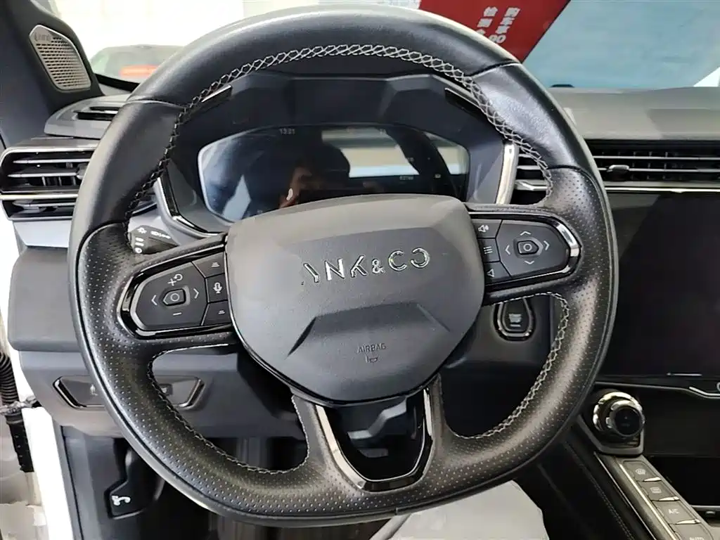 Lynk & Co 01 2021 2.0TD AWD Halo Sport фото 11