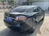 Фото 4 - Ford Fiesta
