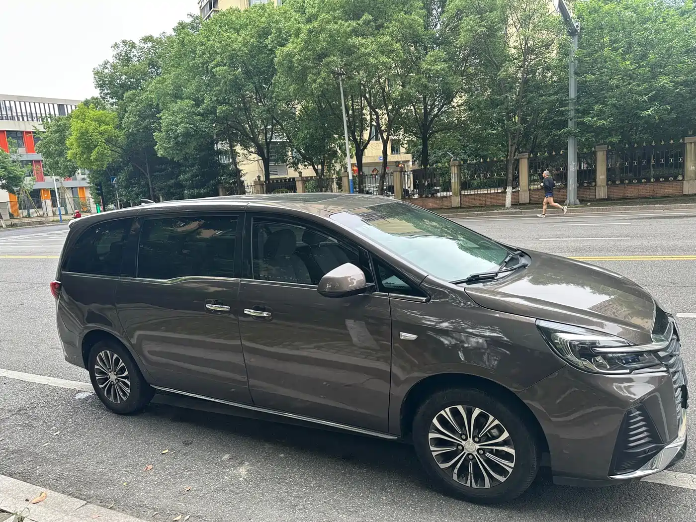 Buick GL8 2022 Land Business Class 652T Luxury фото 4