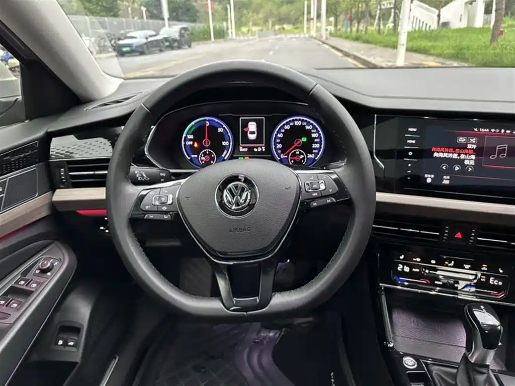 Volkswagen Passat New Energy 2020 430PHEV Hybrid Luxury (China VI) фото 3