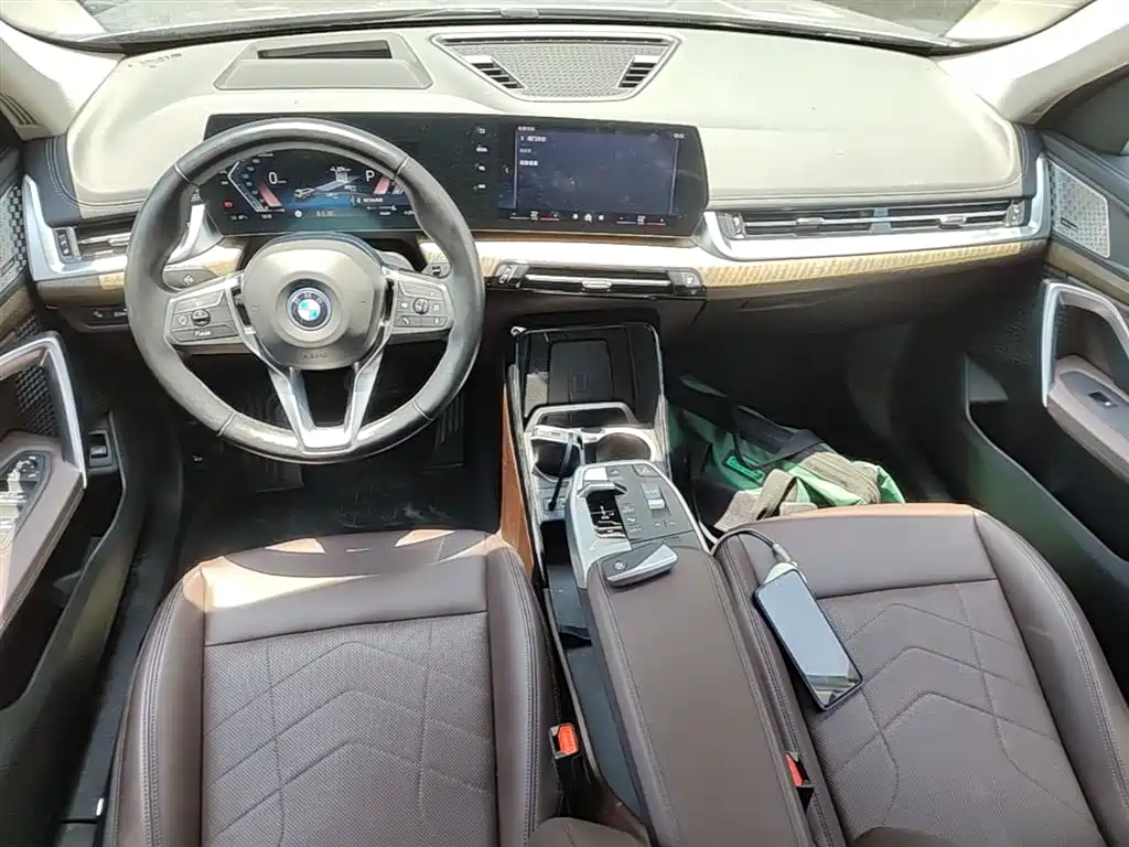 BMW iX1 2023 xDrive30L X Design Package фото 16