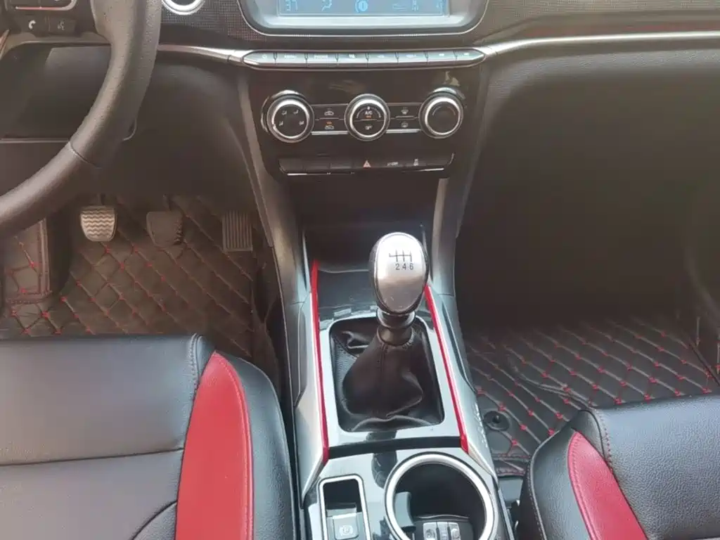 Фото 14 - Haval H2