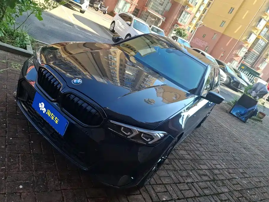 Photo 1 - BMW 3 Series