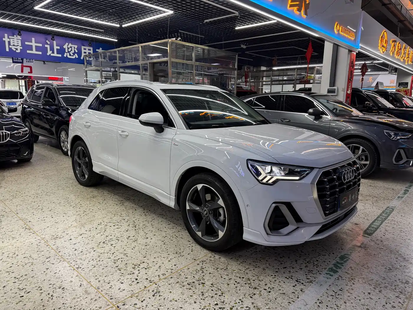 Audi Q3 2022 35 TFSI Fashion Dynamic фото 3