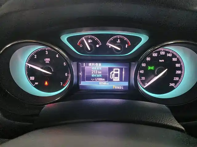 Buick Envision Plus 2017 20T FWD Premium — фото 4