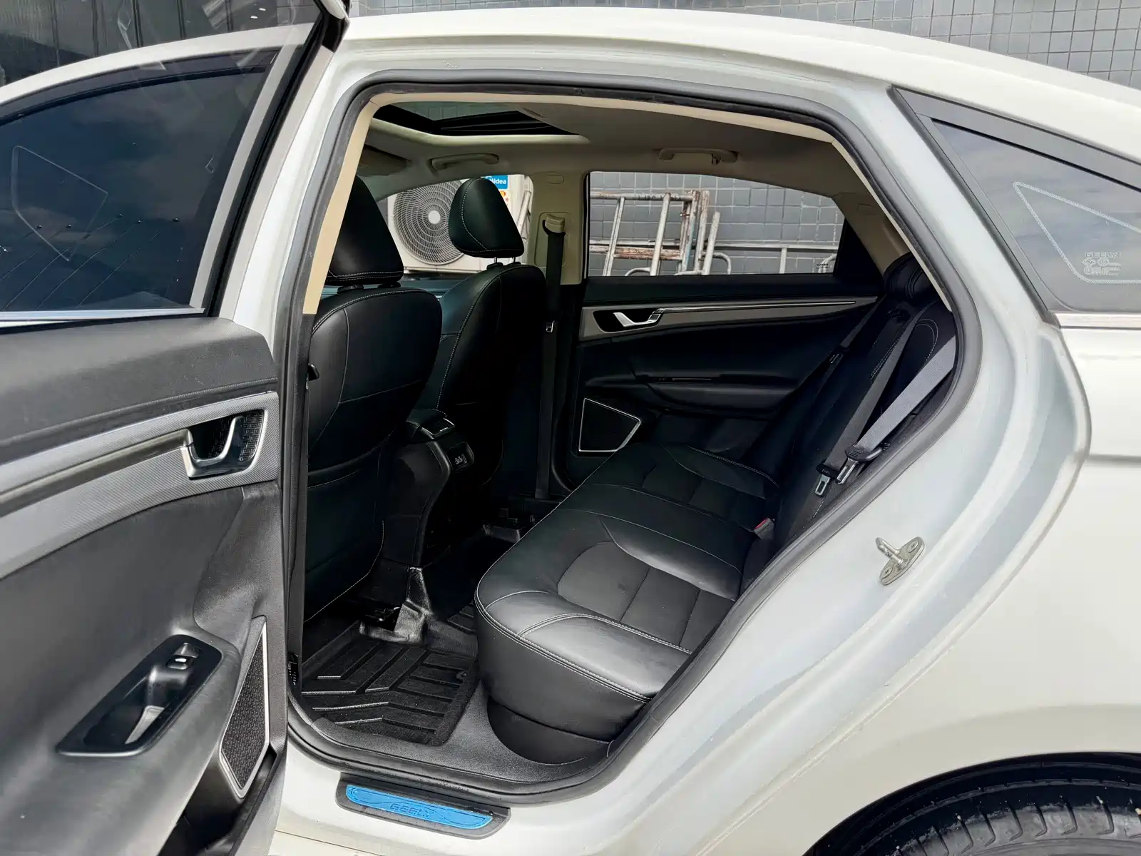 Фото 8 - Geely Emgrand GL