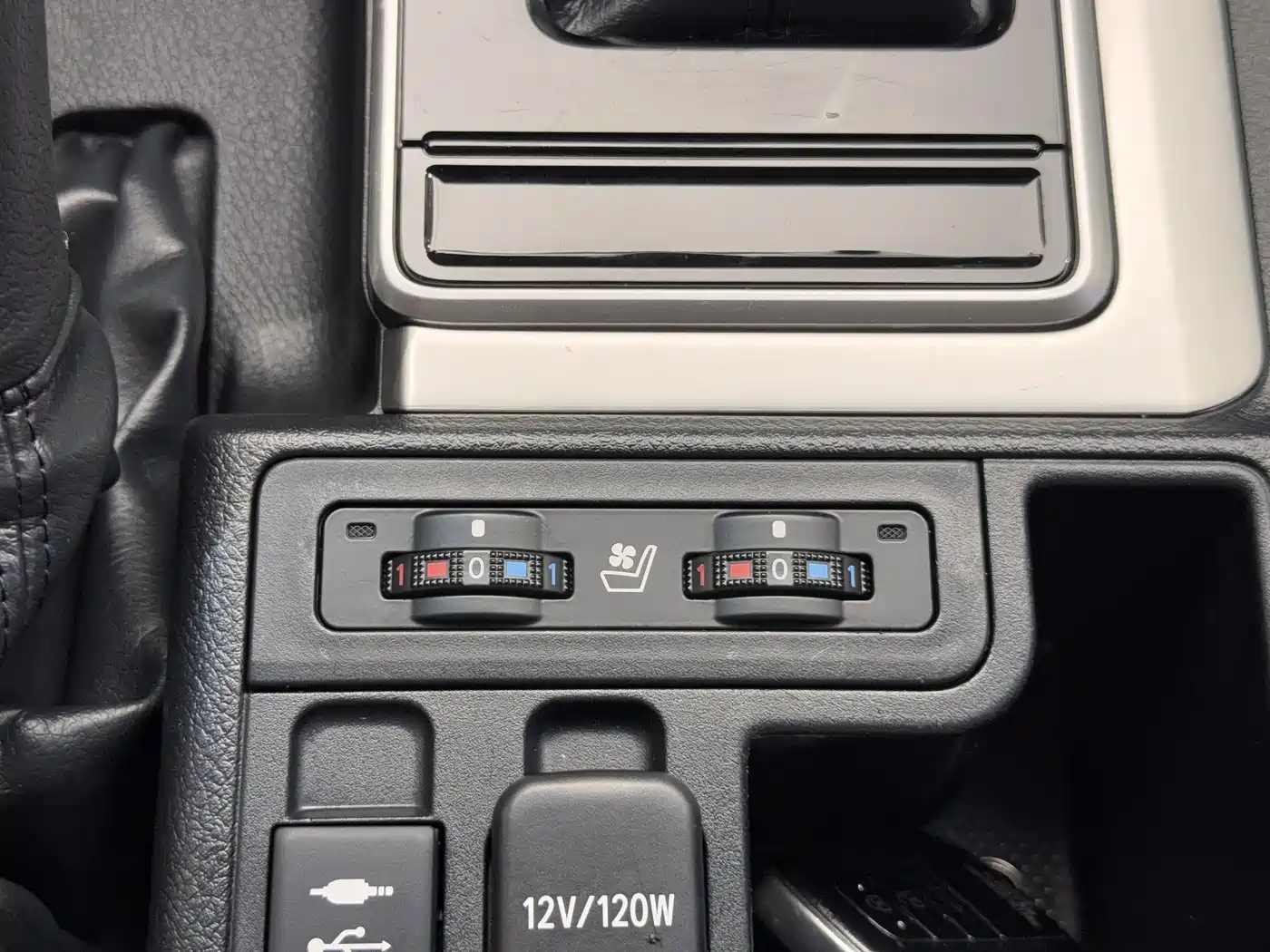 Toyota Prado 2018 3.5L Auto TX-L фото 16
