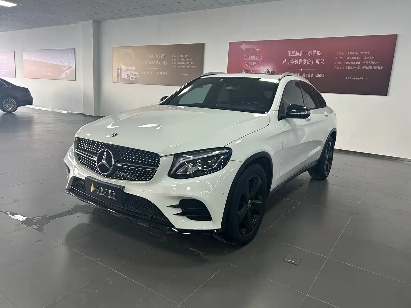 Mercedes-Benz GLC Coupe 2019 GLC 200 4MATIC Coupe SUV