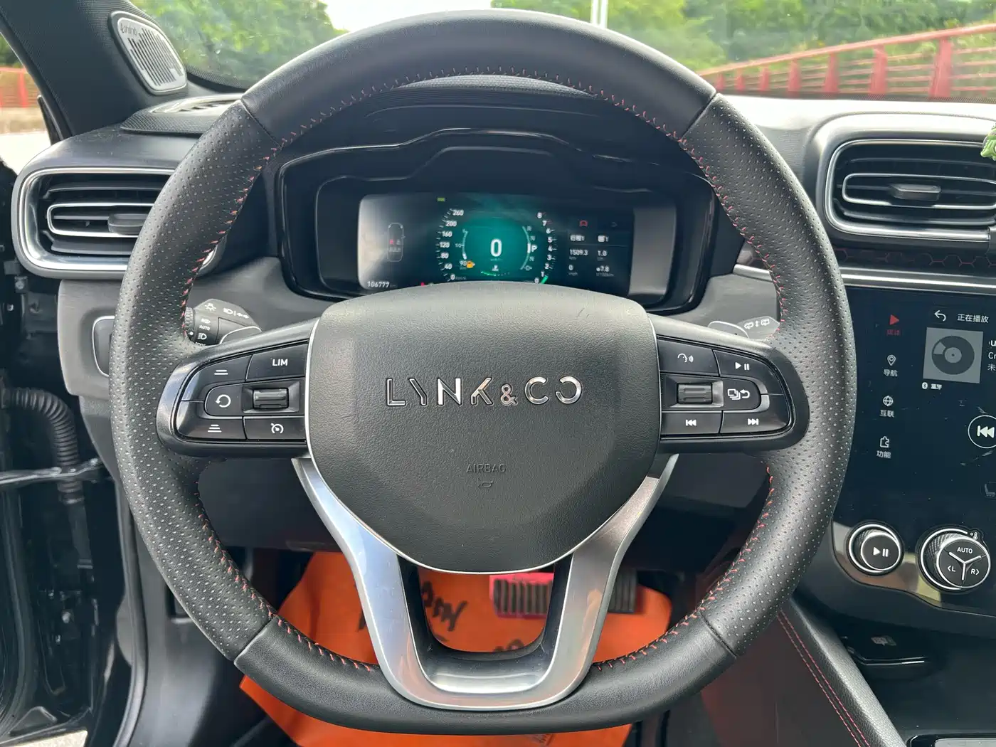 Lynk & Co 03 2018 1.5TD DCT Power Pro Version China V фото 13