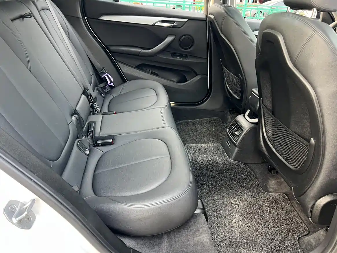BMW X1 2019 sDrive20Li Leading Model фото 12