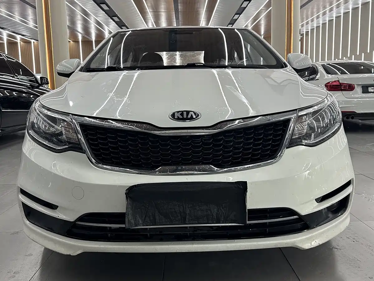 Kia K2 2017 2015 Sedan 1.4L AT GLS