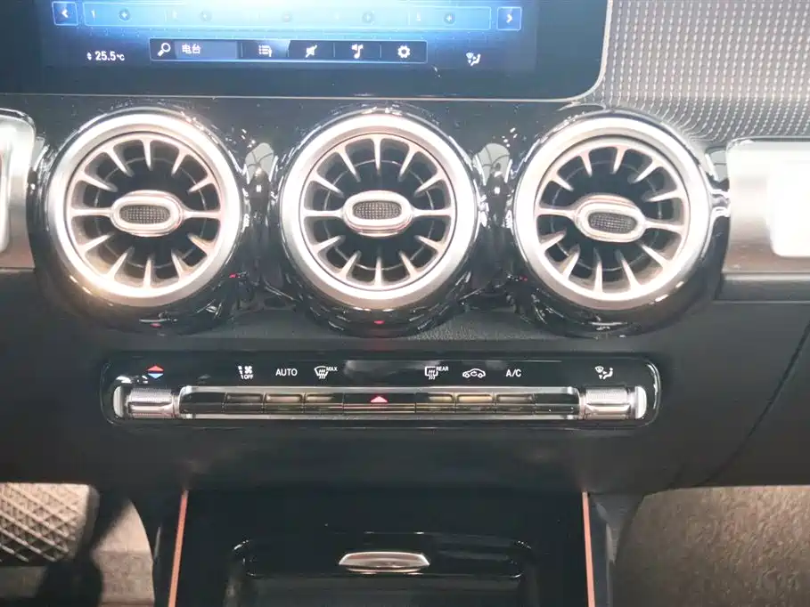 Mercedes-Benz GLB 2020 Facelift GLB 200 Style фото 9