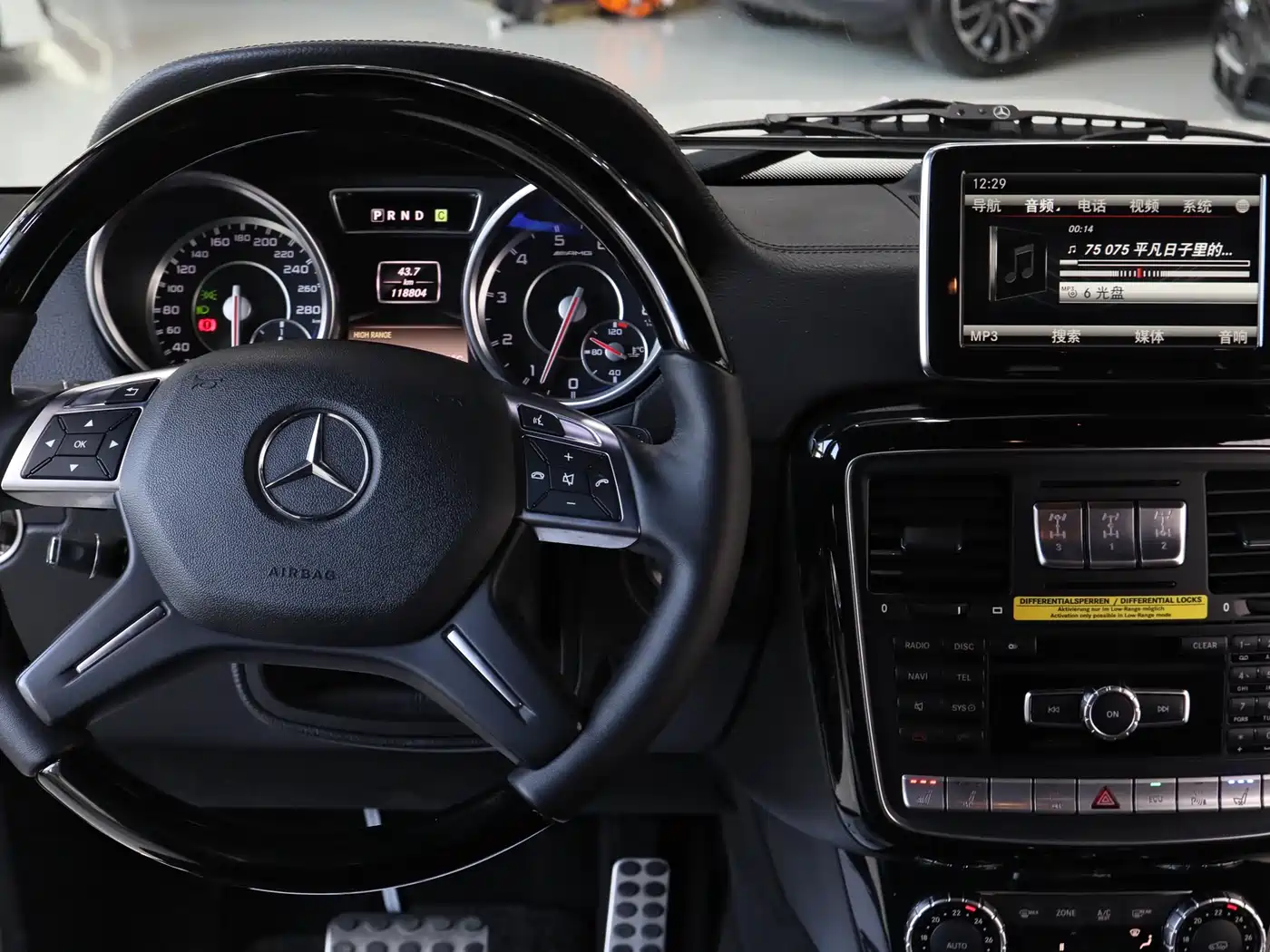 Mercedes-Benz G-Class AMG 2013 AMG G 63 фото 11
