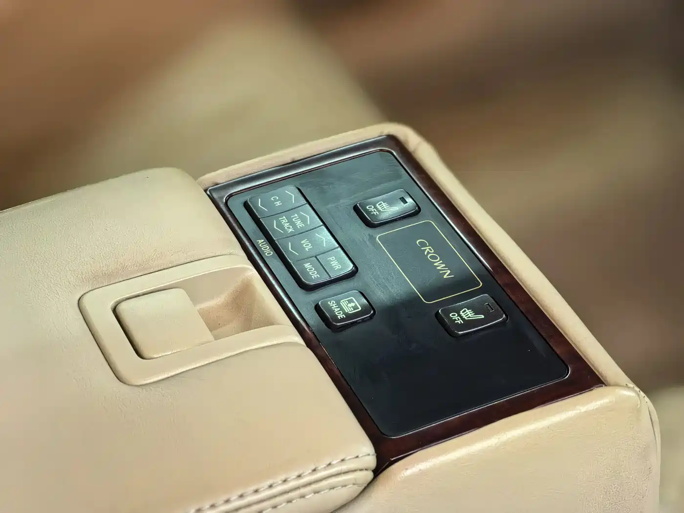 Toyota Crown 2010 2.5L Royal Leather Sunroof Navigation фото 17
