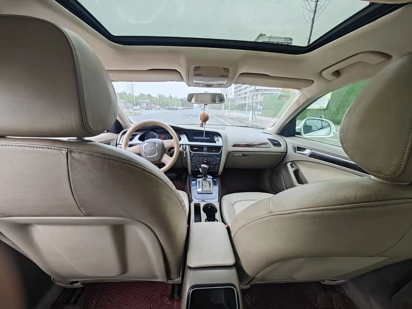 Audi A4L 2010 2.0 TFSI Comfort фото 16