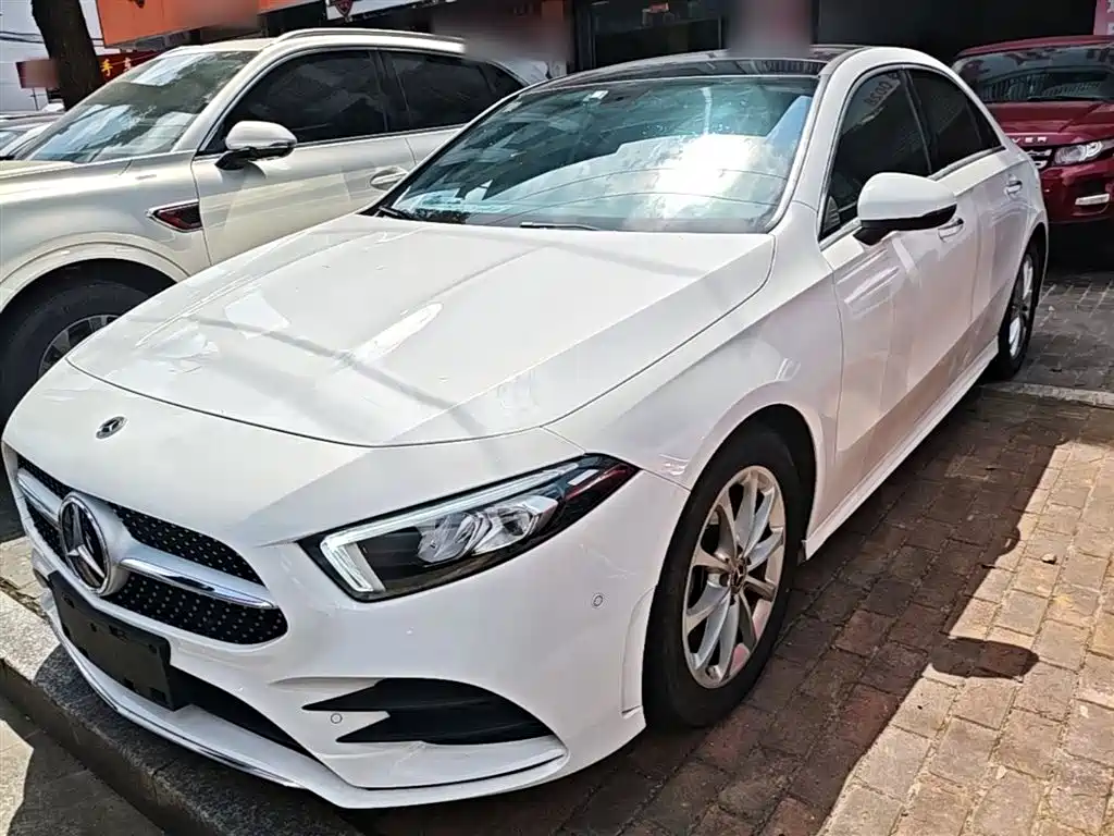 Mercedes-Benz A-Class 2022 A 200 L Sport Sedan Dynamic фото 2