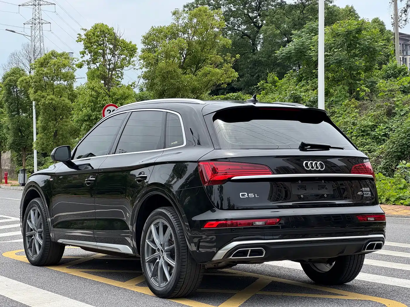Audi Q5L 2023 45T Luxury Dynamic фото 4