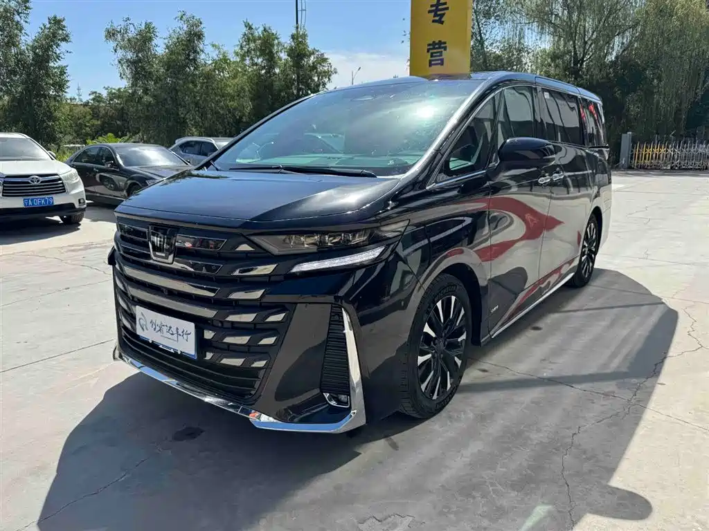 Toyota Vellfire 2024 Crown Hybrid 2.5L Premium Edition