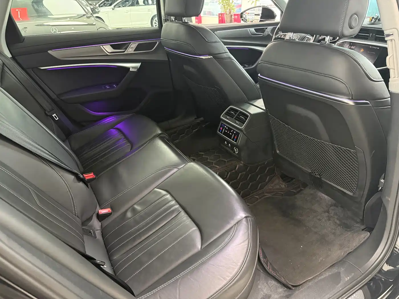 Audi A6L 2024 45 TFSI Premium Dynamic фото 12