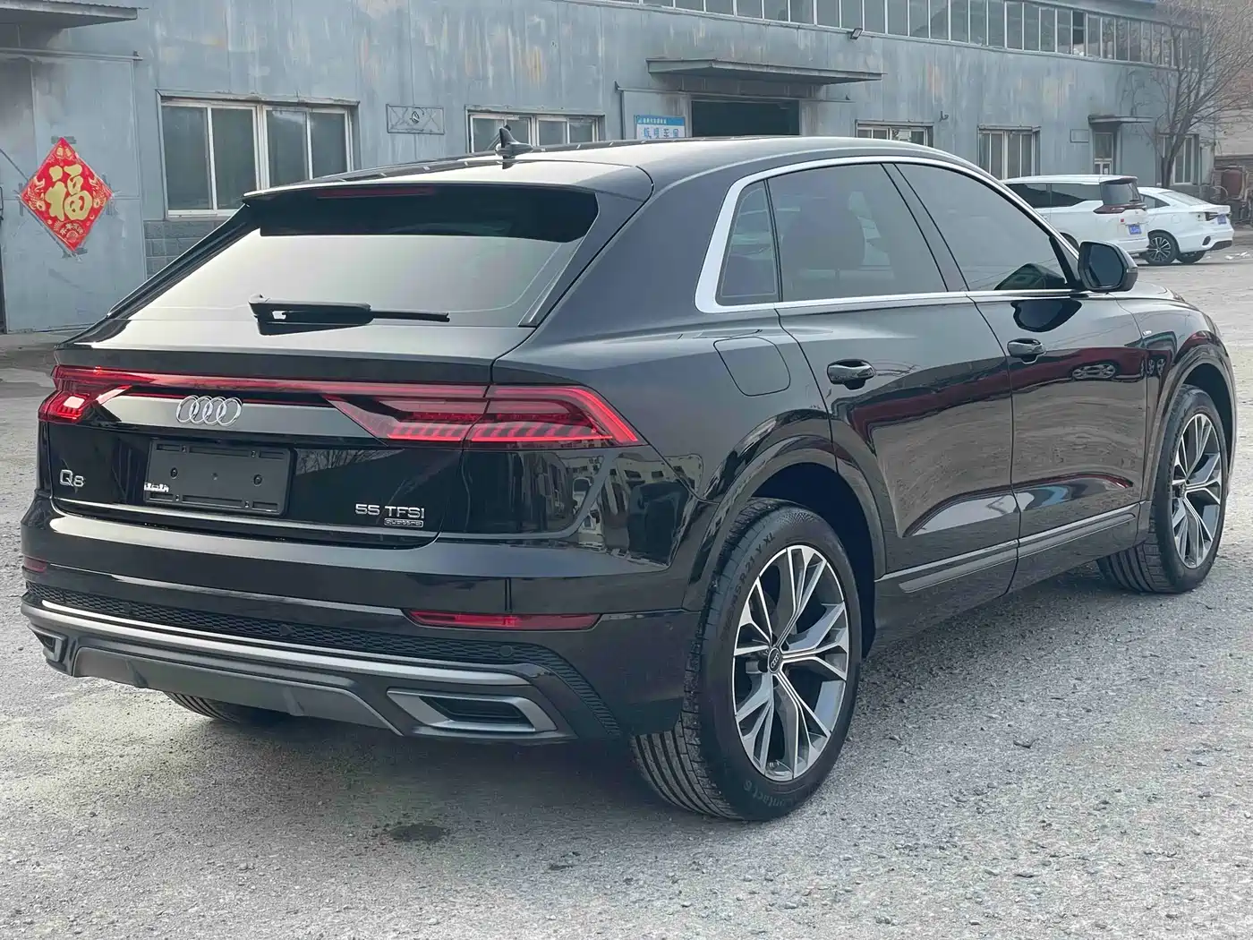 Audi Q8 2023 55 TFSI Luxury Sport фото 3