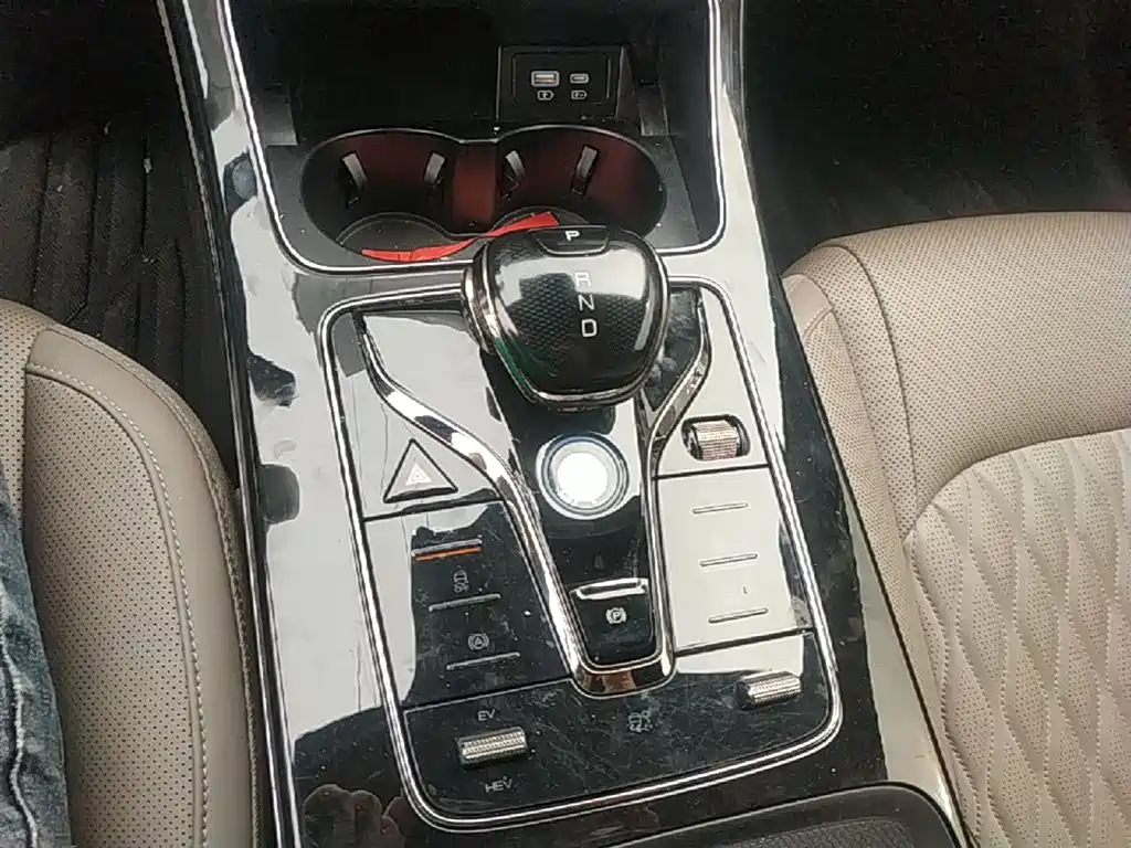 BYD Han 2025 DM-i 125KM Elite фото 14