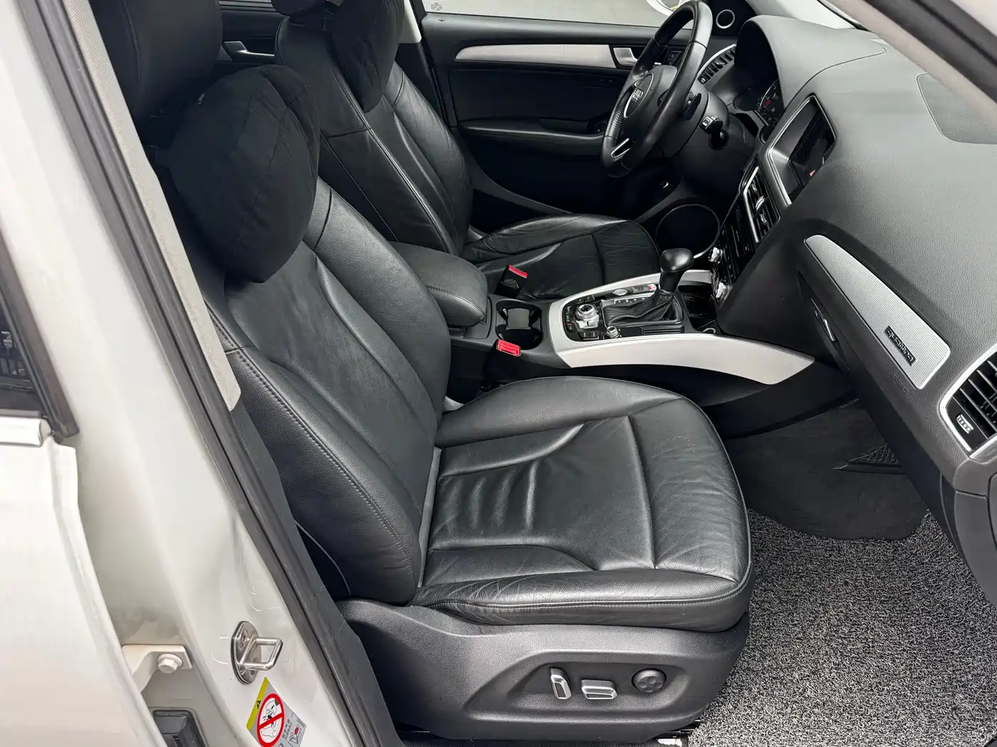 Audi Q5 (Import) 2013 45 TFSI quattro Sport фото 8