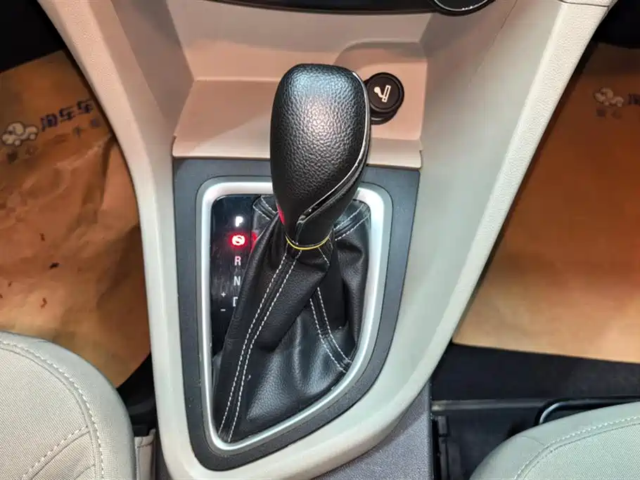 Buick Excelle 2015 15N Automatic Progressive фото 16