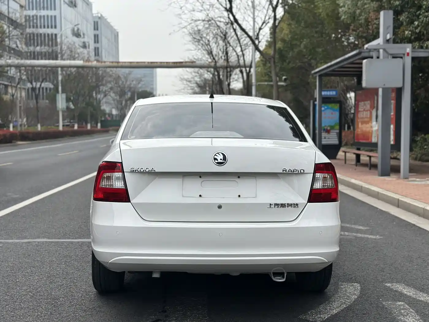 Škoda Rapid 2016 1.6L Automatic Pioneer Edition фото 5