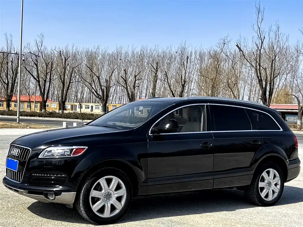 Audi Q7 2009 2010 4.2 FSI quattro Luxury Model