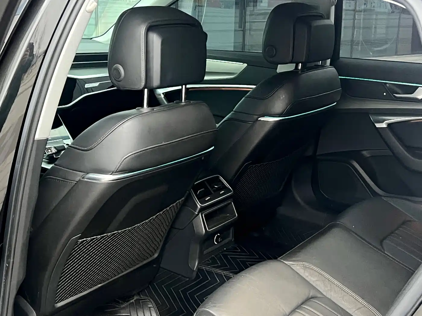 Audi A6L 2021 40 TFSI Luxury Elegance фото 17