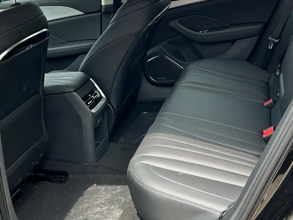 RED FLAG H5 PHEV