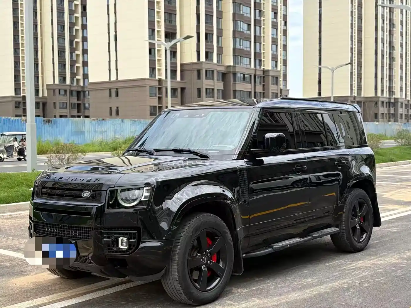 Land Rover Defender 2023 Model 110 3.0T P400 Dark Special Edition