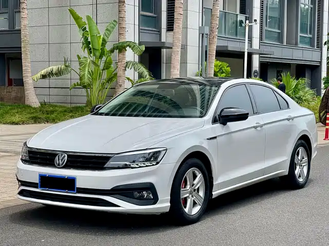 Volkswagen Lamando 2021 230TSI DSG Fashion Edition