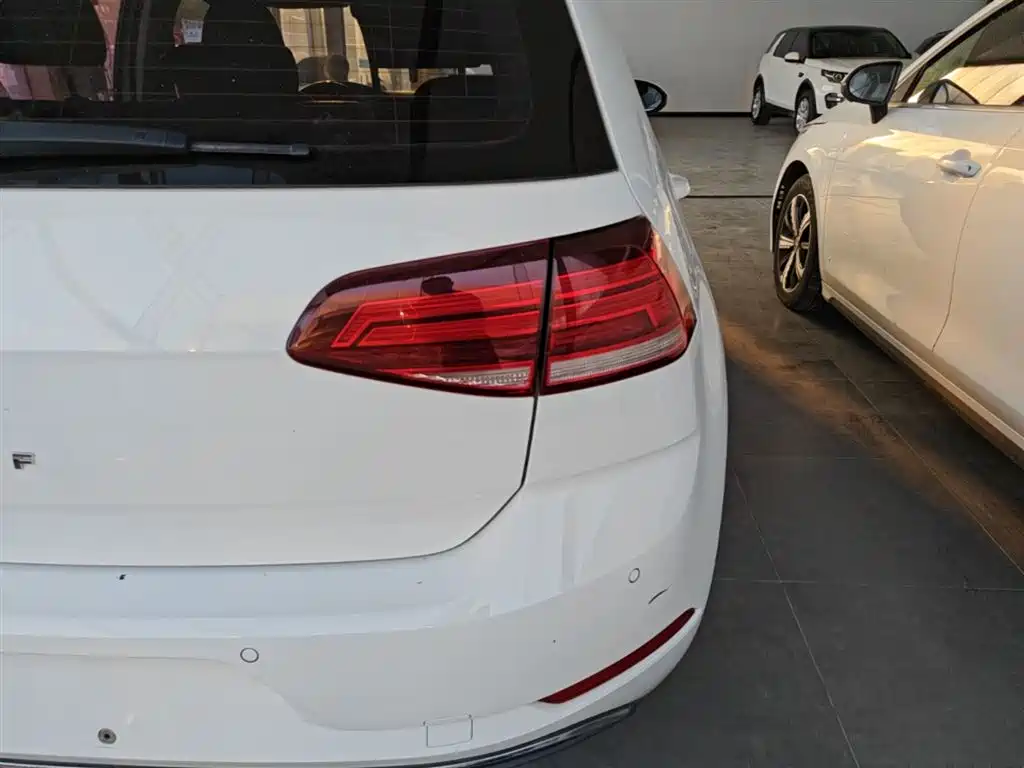 Volkswagen Golf 2020 280TSI DSG Comfort фото 8
