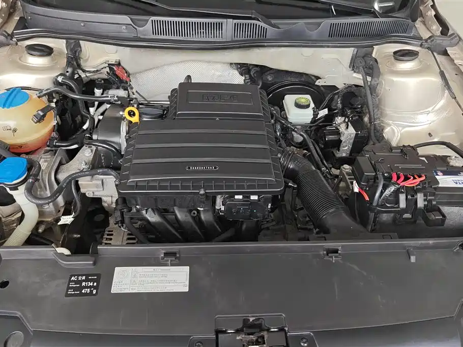 Volkswagen Bora 2016 Model 1.6L Automatic Fashion фото 10