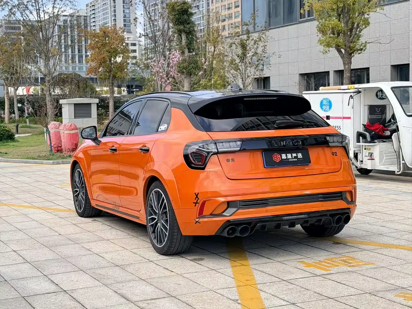 Lynk & Co 02 Hatchback 2021 2.0TD Halo Driving Control Package Edition фото 18
