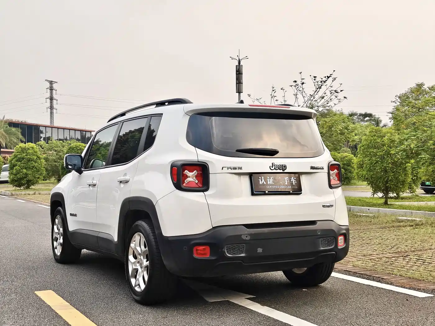 Jeep Renegade 2017 2016 1.4T Automatic High-Energy Edition