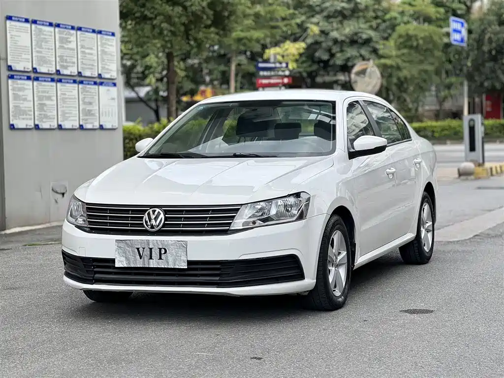 Volkswagen Lavida 2015 1.6L Automatic Trend Edition фото 3