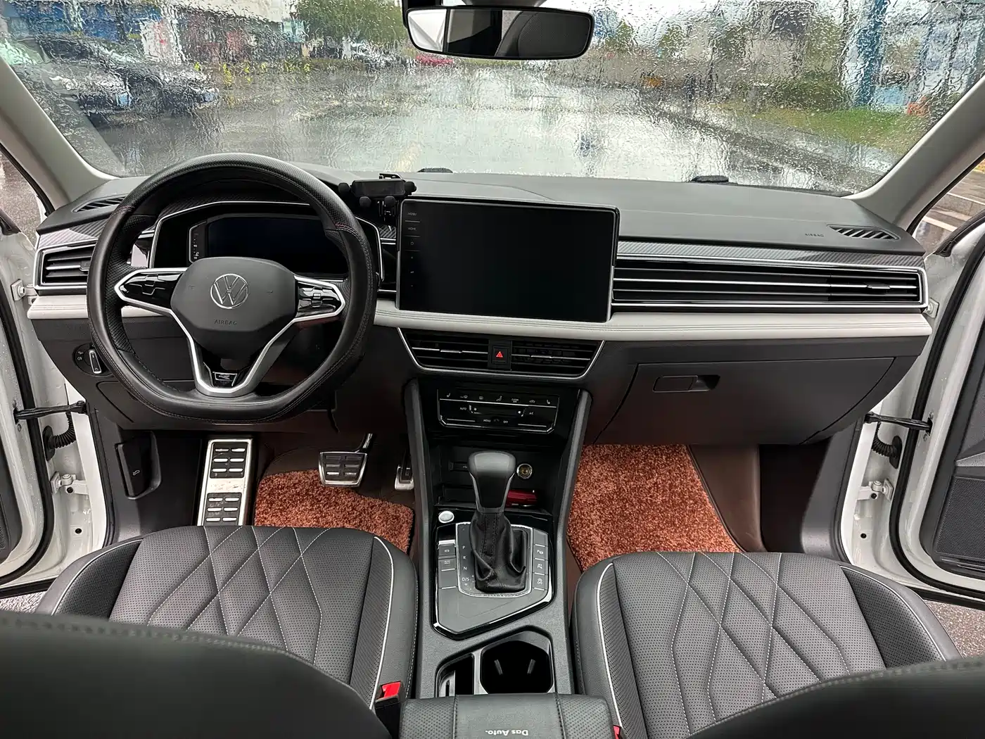 Volkswagen Tiguan L 2023 330TSI Auto 2WD R-Line Premium Edition фото 6