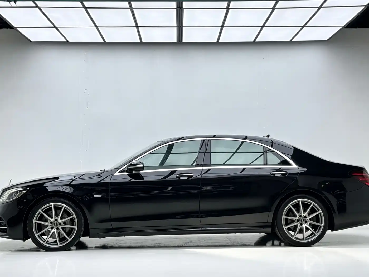 Mercedes-Benz S-Class 2020 S 450 L 4MATIC Collector's Version фото 3