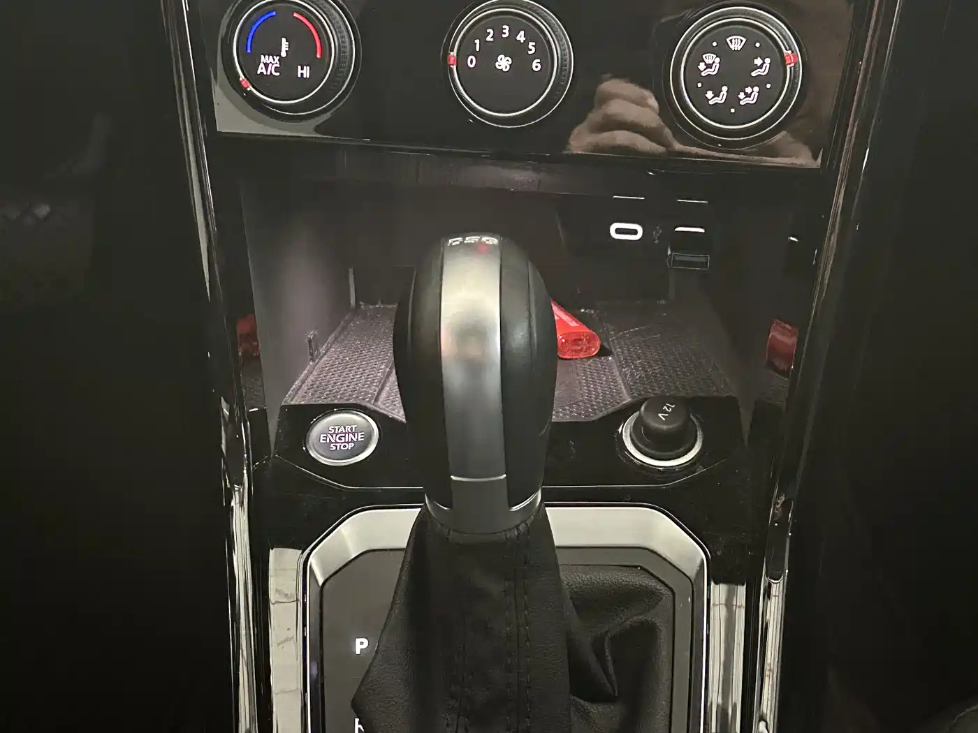 VOLKSWAGEN T ROC EXPLORING SONGS