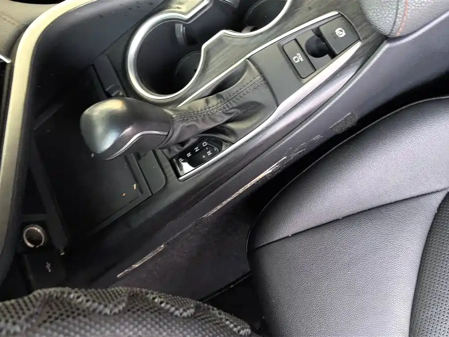 Toyota Camry 2021 2.0G Luxury Edition фото 16