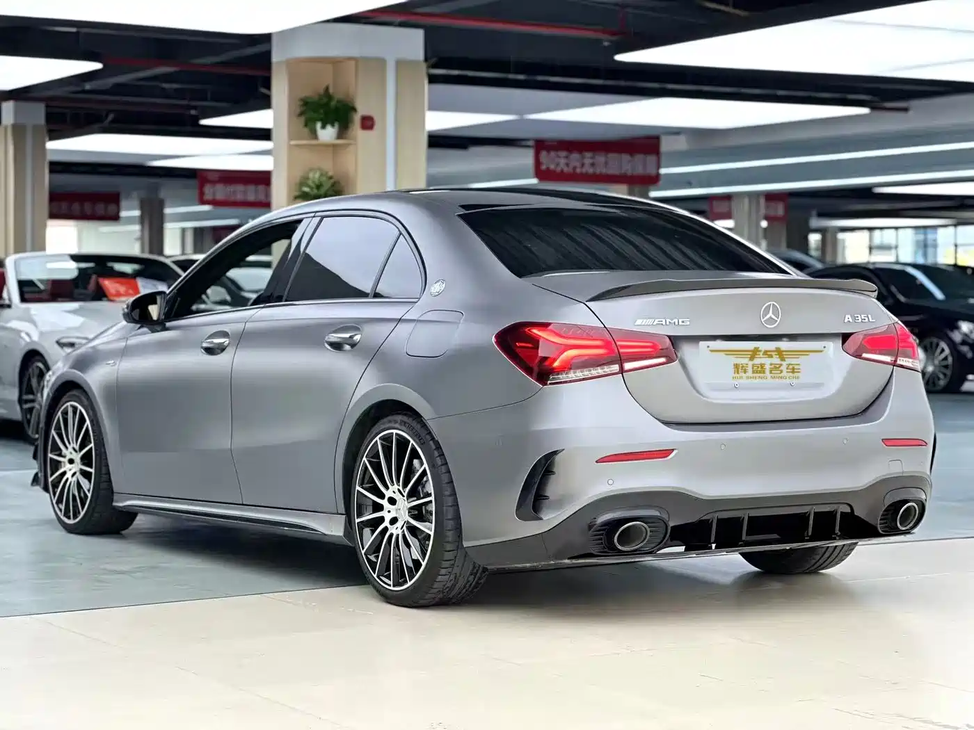 Mercedes-Benz A-Class AMG 2019 AMG A 35 L 4MATIC фото 3