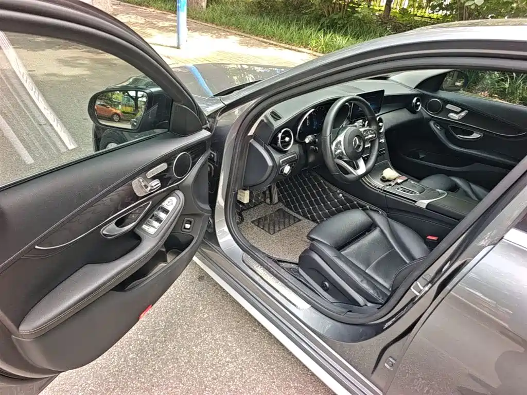 Mercedes-Benz C-Class 2020 C 260 L Sport фото 16