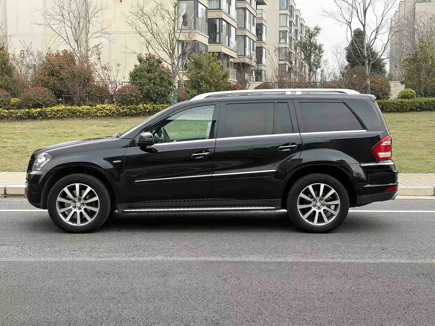 Mercedes-Benz GL-Class 2011 GL 450 Prestige Grand Edition фото 17